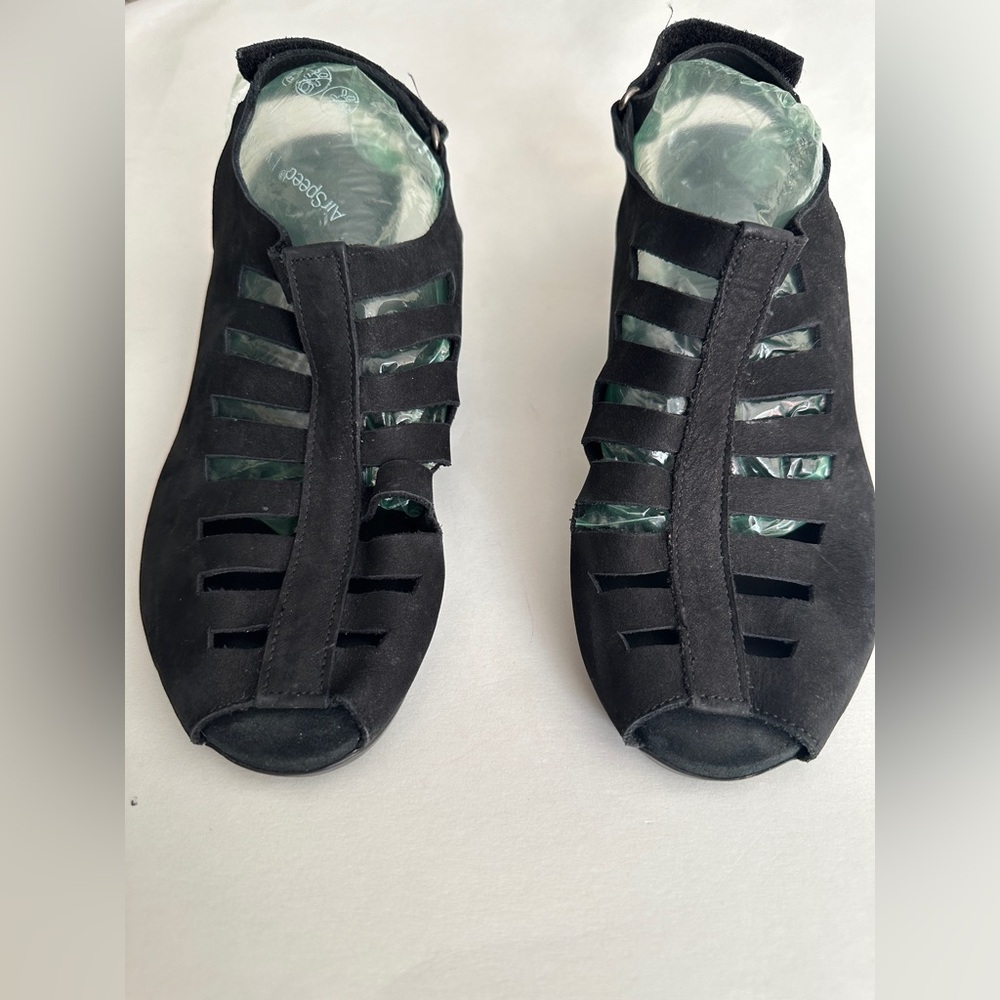 Munro Sandal Black Gladiator Suede Cage Design Peep Open Toe Size 9 W